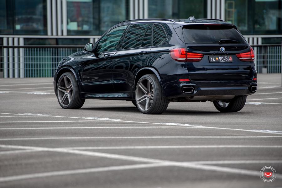  BMW X5 on Vossen Wheels (VPS-302) 2016 года  (фото 18 из 27)